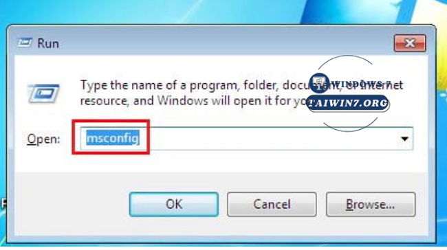 Gõ msconfig vào ô tìm kiếm và nhấn Enter