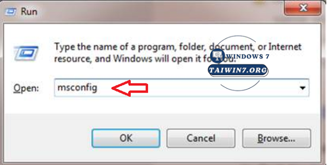 Nhập dòng chữ "msconfig" vào.